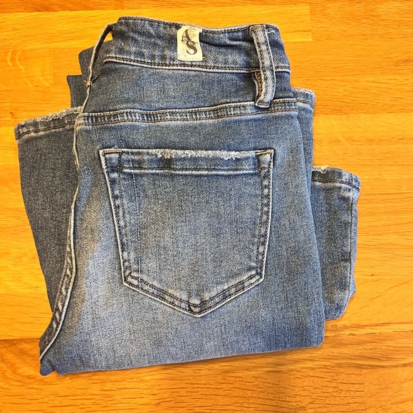 EUC Altar’d State Distressed Blue Flare Jeans Size 24 - Picture 10 of 10